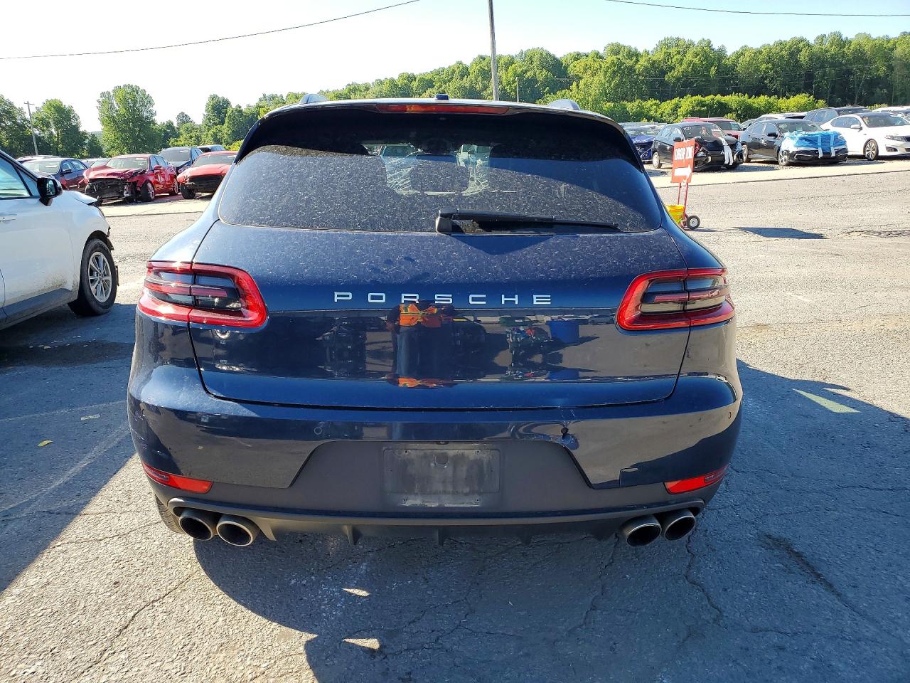 2015 PORSCHE MACAN