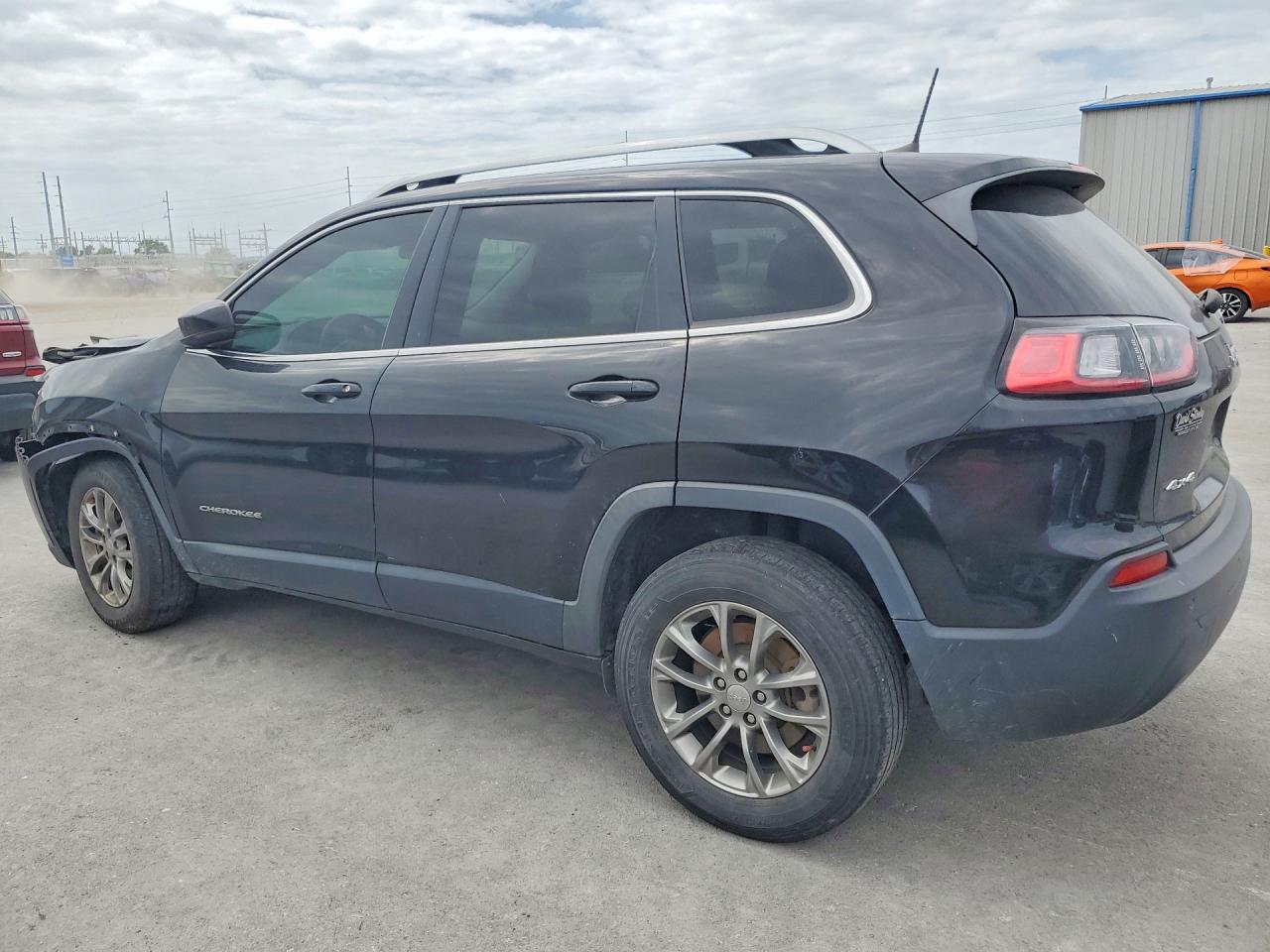 2020 JEEP CHEROKEE LATITUDE PLUS 4X4