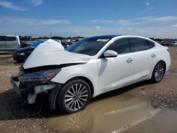 2017 KIA CADENZA