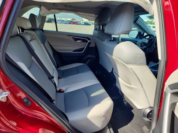 2020 TOYOTA RAV4 XLE Premium