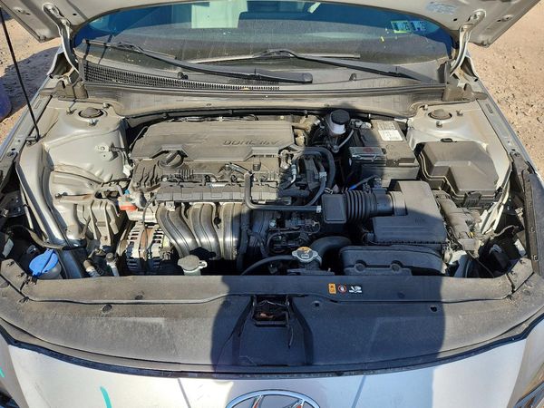 2021 HYUNDAI ELANTRA Limited