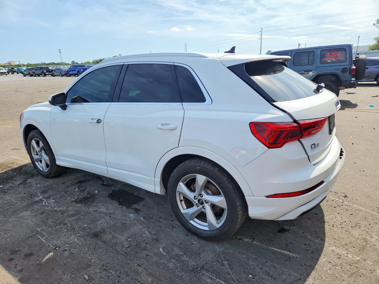 2021 AUDI Q3 quattro Premium