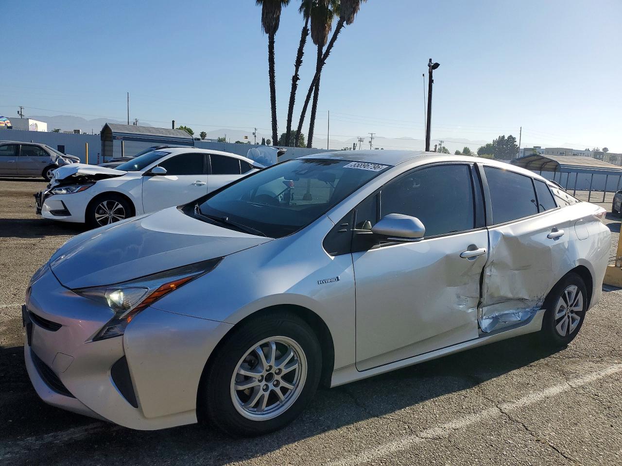 2017 TOYOTA PRIUS