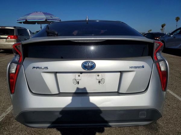 2017 TOYOTA PRIUS