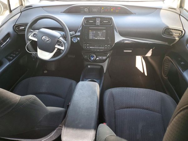 2017 TOYOTA PRIUS