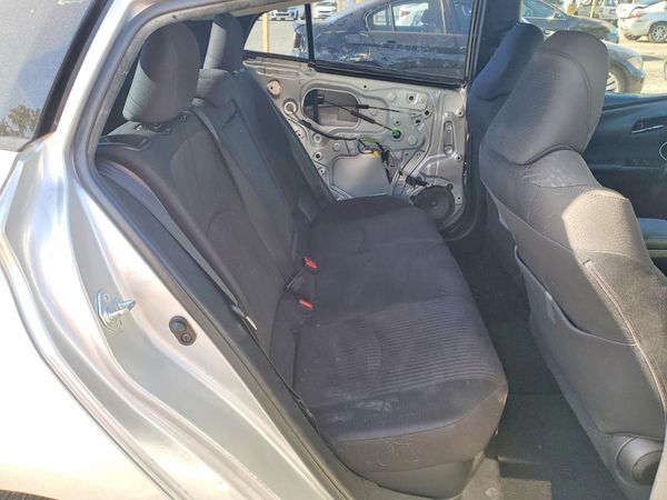 2017 TOYOTA PRIUS