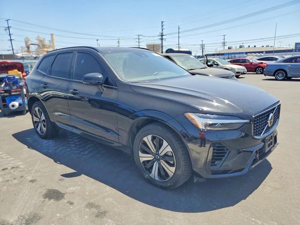 2024 VOLVO XC60 Core