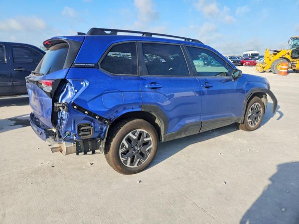 2026 SUBARU FORESTER Premium Base
