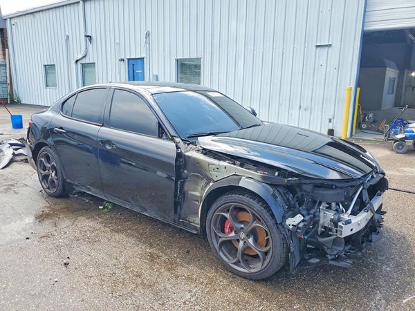 2019 ALFA ROMEO GIULIA AWD