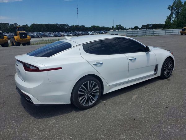 2019 KIA STINGER Base
