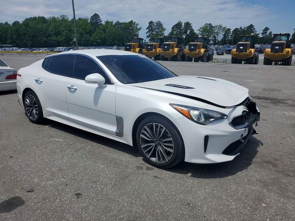 2019 KIA STINGER Base