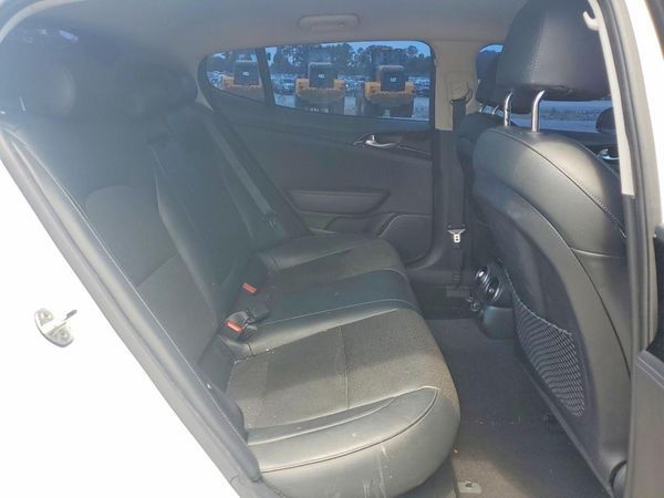 2019 KIA STINGER Base