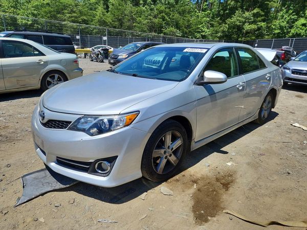 2014 TOYOTA CAMRY