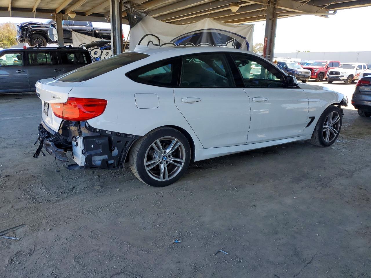 2015 BMW 328 xDrive GT