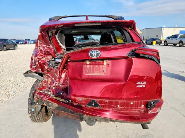 2018 TOYOTA RAV4 Adventure/XLE