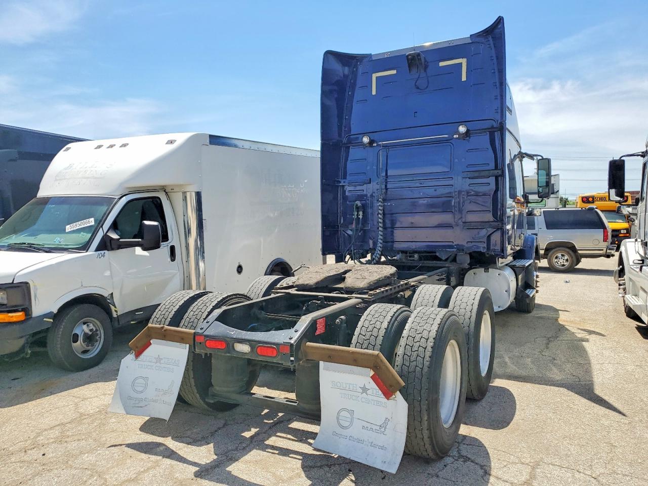 2014 VOLVO VN