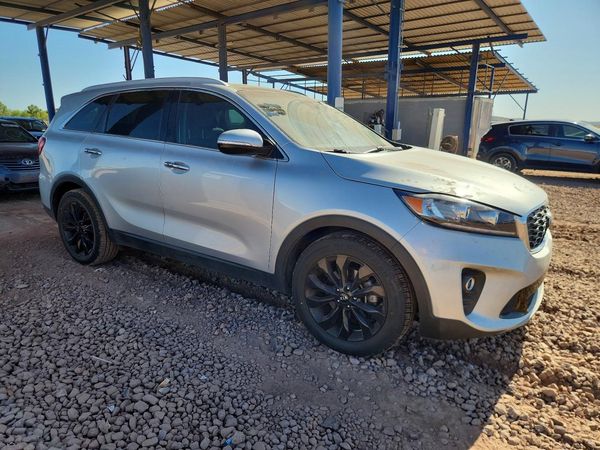 2020 KIA SORENTO EX, S
