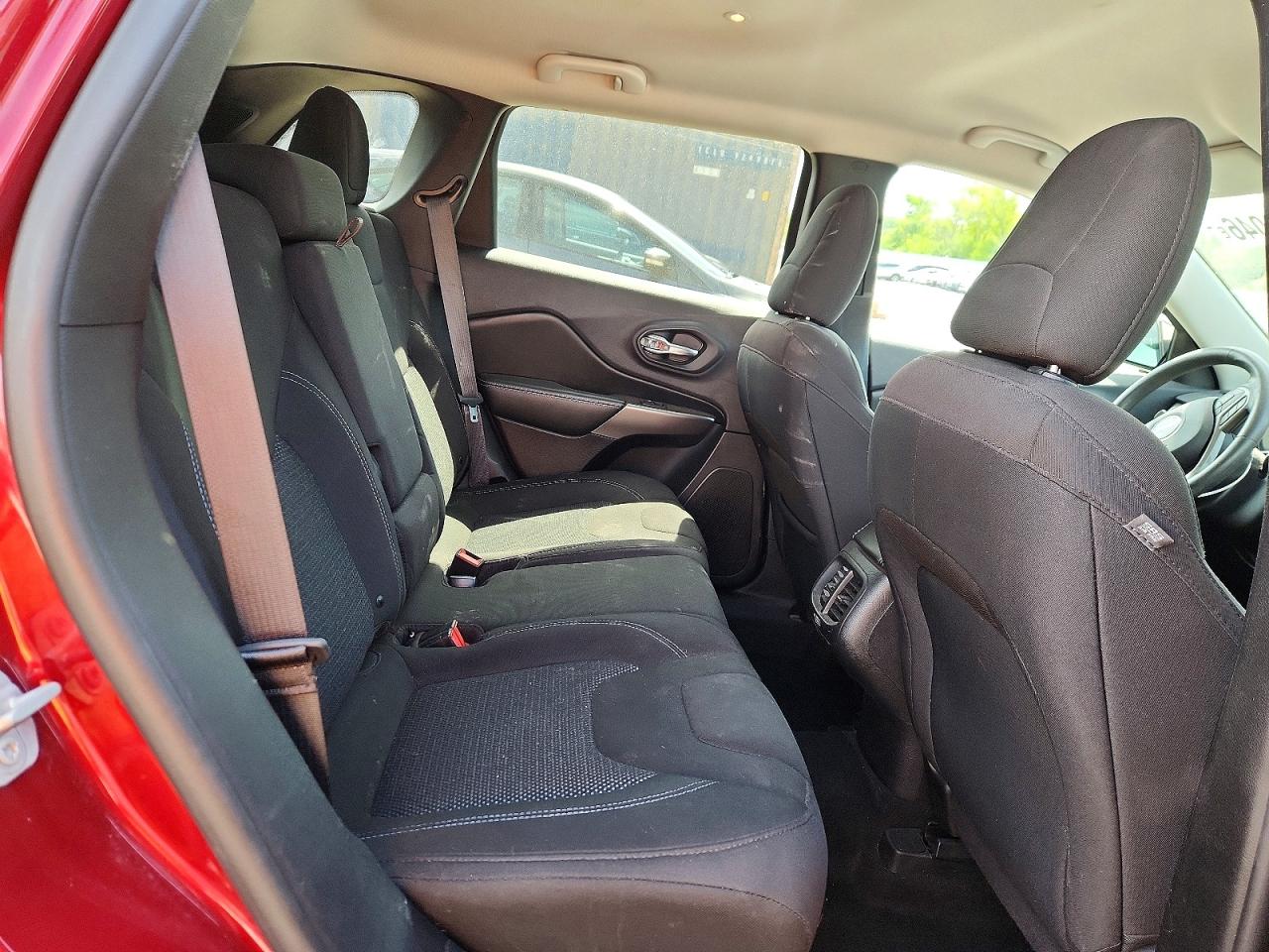 2019 JEEP CHEROKEE LATITUDE 4X4