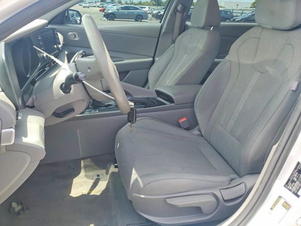 2021 HYUNDAI ELANTRA SE