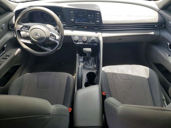 2021 HYUNDAI ELANTRA SE