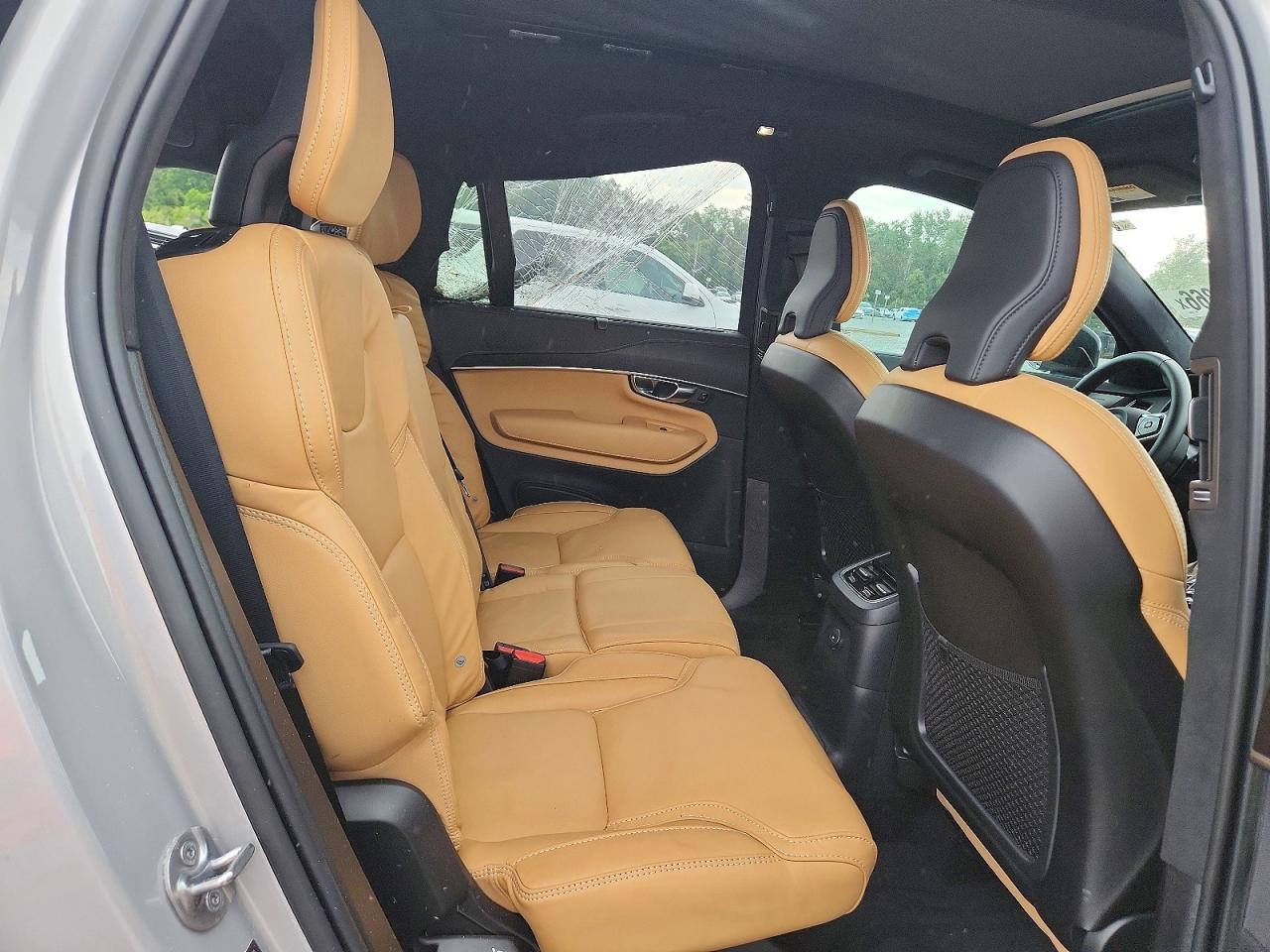2023 VOLVO XC90 Ultimate Dark