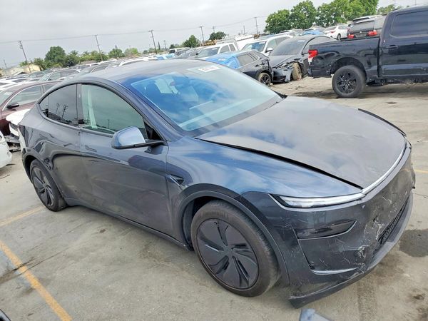 2026 TESLA MODEL Y