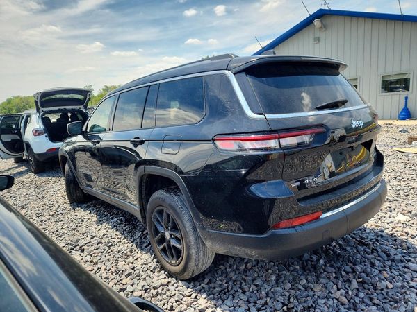 2022 JEEP GRAND CHEROKEE L LAREDO 4X4