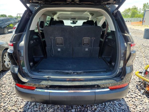 2022 JEEP GRAND CHEROKEE L LAREDO 4X4