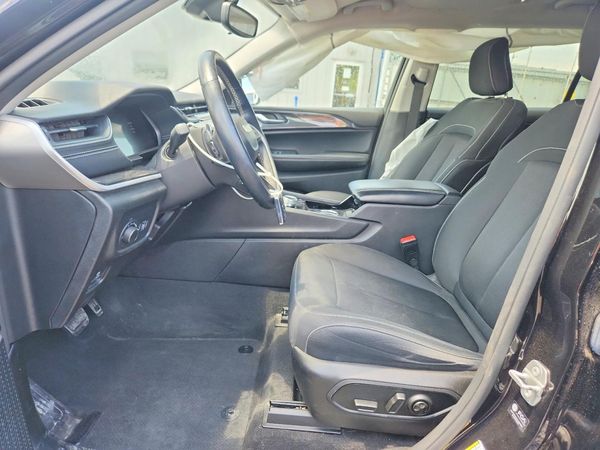 2022 JEEP GRAND CHEROKEE L LAREDO 4X4