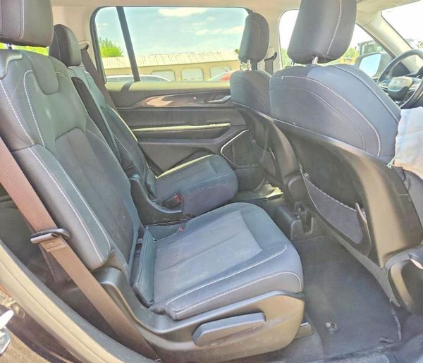 2022 JEEP GRAND CHEROKEE L LAREDO 4X4