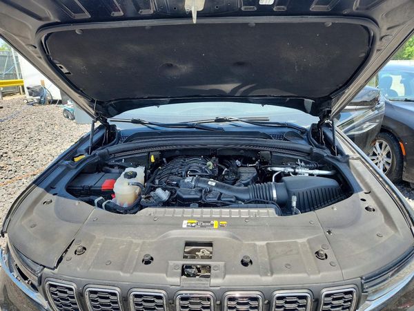 2022 JEEP GRAND CHEROKEE L LAREDO 4X4
