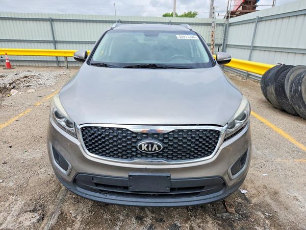 2016 KIA SORENTO L / LX