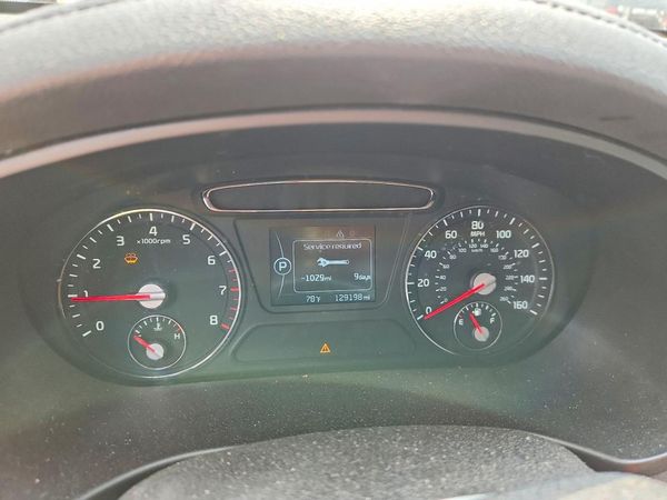 2016 KIA SORENTO L / LX