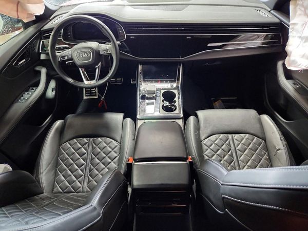 2024 AUDI SQ8 quattro Prestige