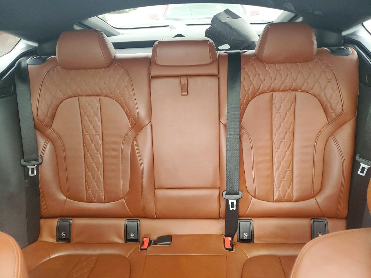 2021 BMW X6 M50i
