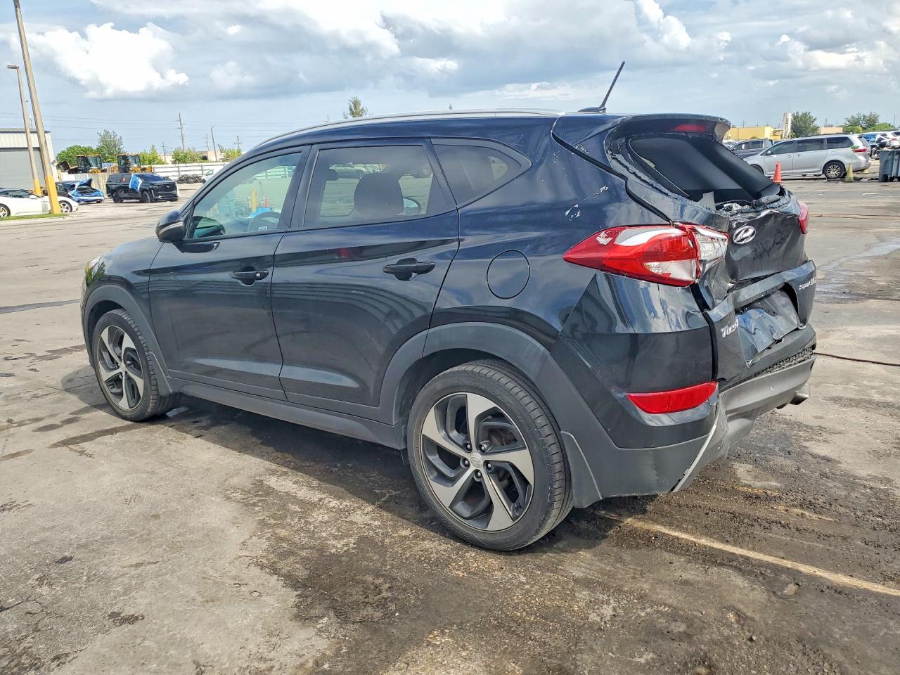 2016 HYUNDAI TUCSON