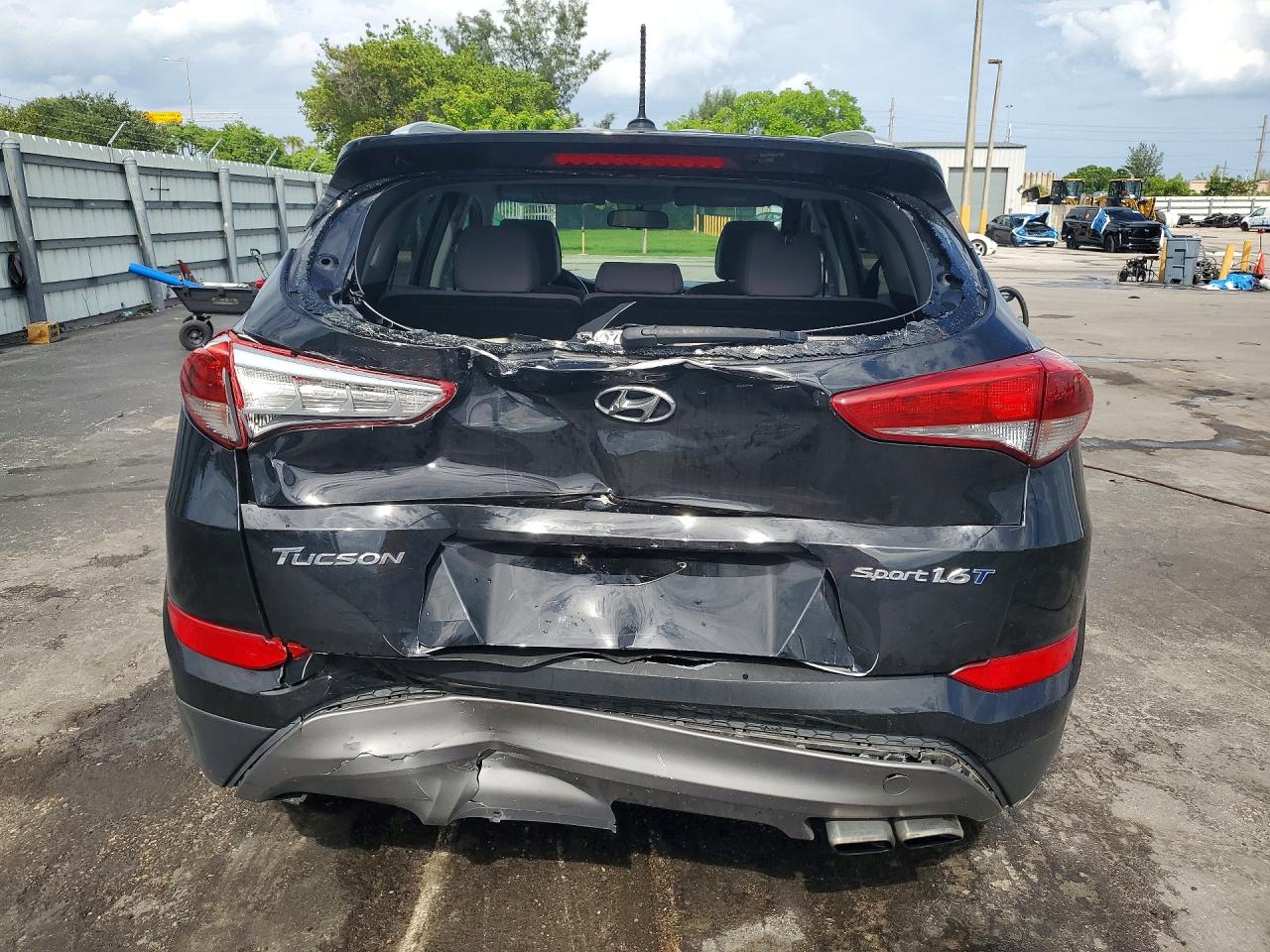2016 HYUNDAI TUCSON