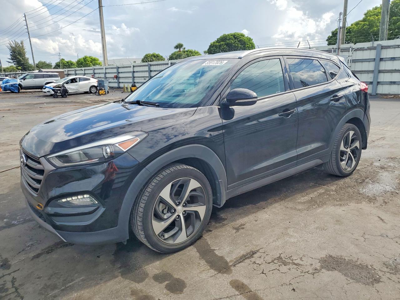 2016 HYUNDAI TUCSON