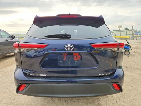 2020 TOYOTA HIGHLANDER XLE