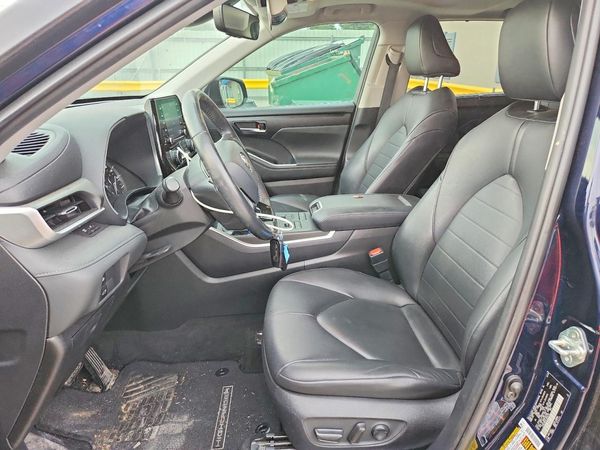 2020 TOYOTA HIGHLANDER XLE