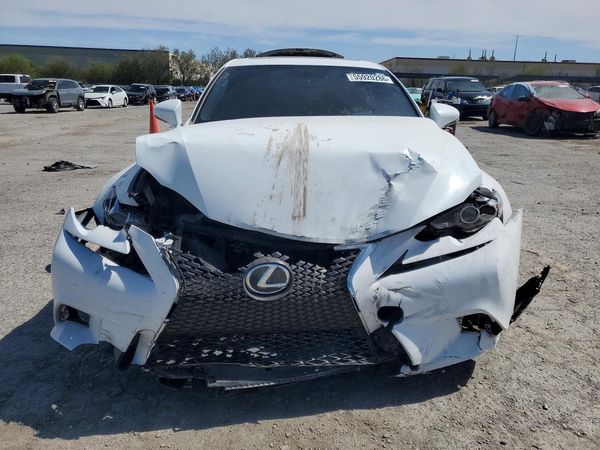 2016 LEXUS IS 200t