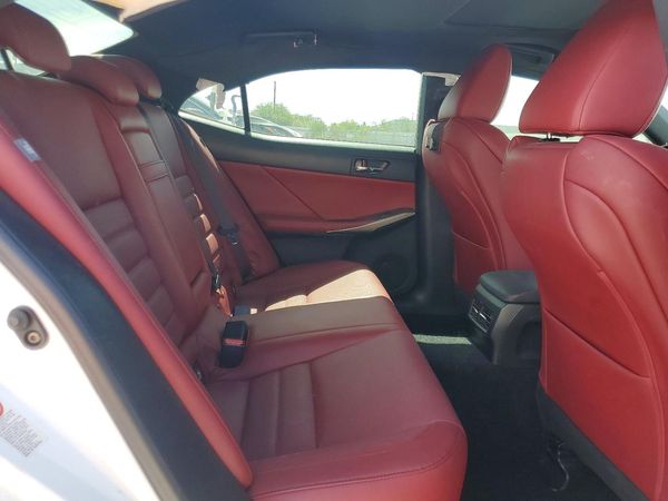 2016 LEXUS IS 200t