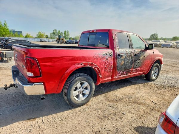 2017 RAM 1500 SLT