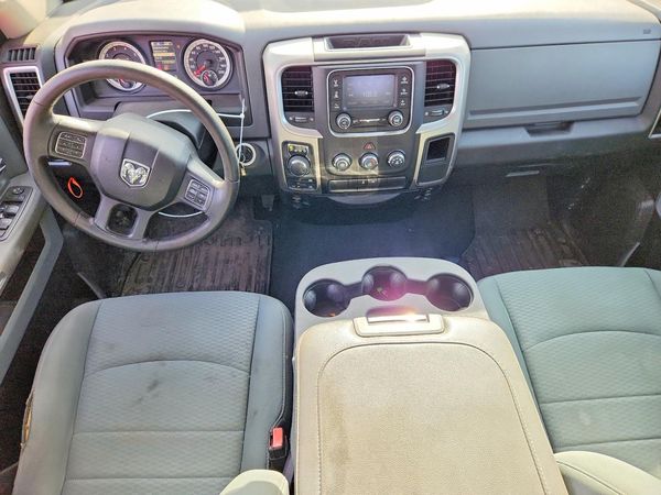 2017 RAM 1500 SLT