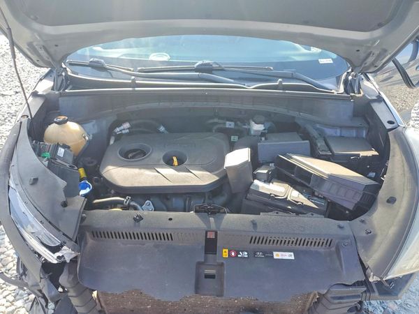 2019 HYUNDAI TUCSON — Engine bay