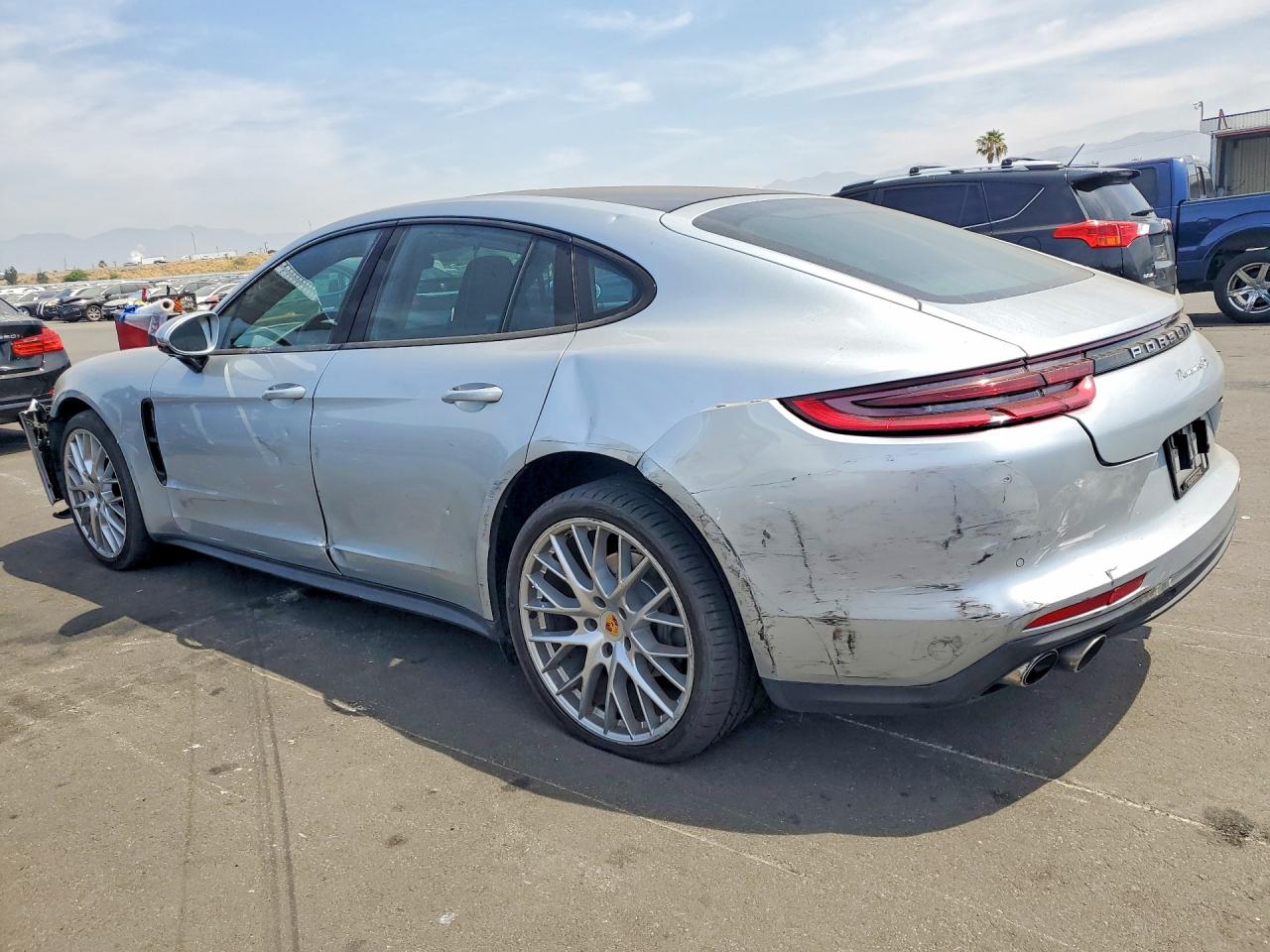 2017 PORSCHE PANAMERA S, 4S