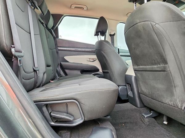 2023 HYUNDAI TUCSON SE
