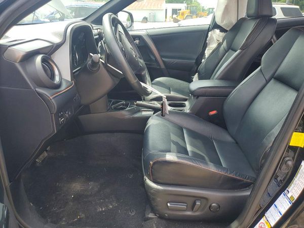 2017 TOYOTA RAV4 SE