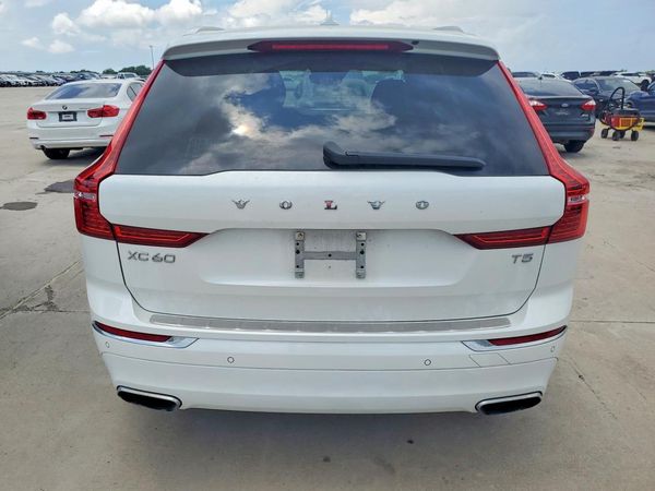 2021 VOLVO XC60 Inscription