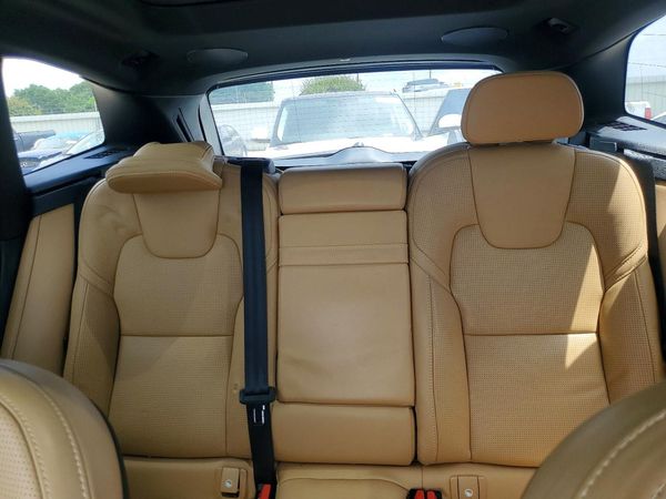 2021 VOLVO XC60 Inscription